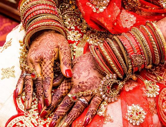 मां के किए जाते हैं 16 श्रृंगार, जानें किस श्रृंगार का क्या है मतलब