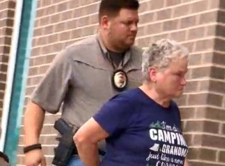 ब्लू फिल्म देखता था पति, पत्नी ने गोली मारकर कर दी हत्या