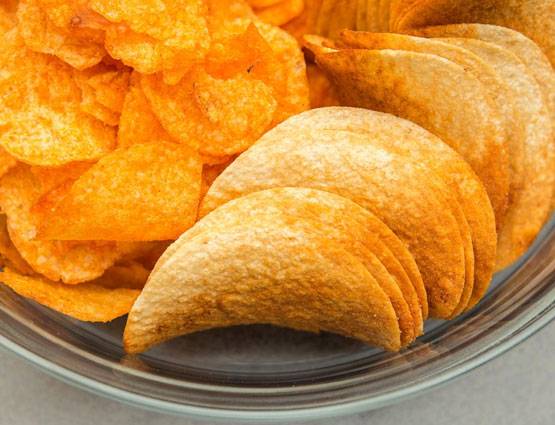 खाने की इन 7 चीजों से बढ़ सकता है हार्ट अटैक का खतरा, पार्टीज की होते हैं शान