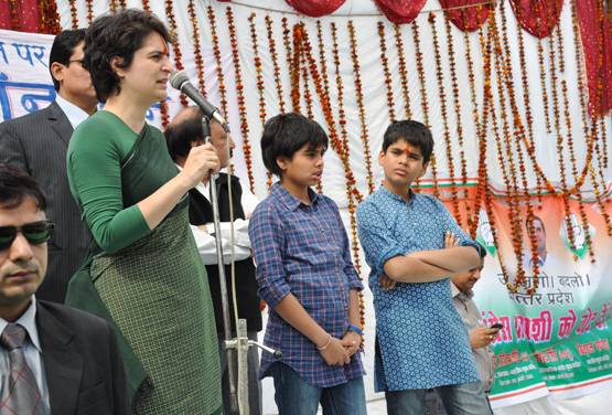 जब कैमरे में कैद हुए प्रियंका गांधी के बच्चे, 10 PHOTOS में देखें