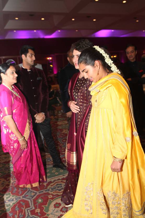 जब कैमरे में कैद हुए प्रियंका गांधी के बच्चे, 10 PHOTOS में देखें