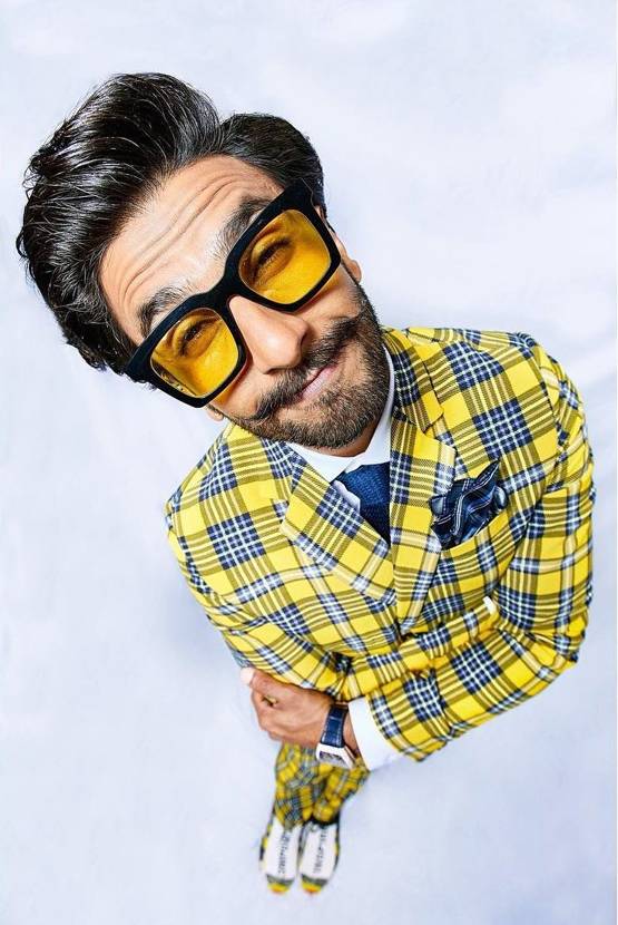 रणवीर सिंह का FUNNY फोटोशूट, वायरल हो रही तस्वीरें