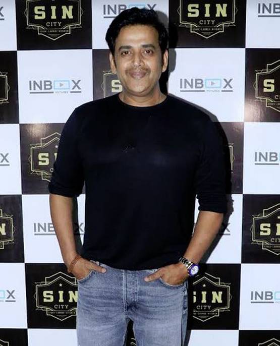 सतीश कौशिक की बर्थडे बैश, रवि किशन समेत पहुंचे कई स‍ितारे