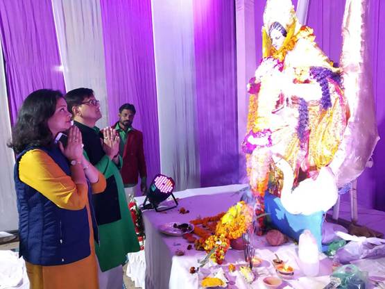 फैशन डिजाइनर शालिनी यादव देंगी वाराणसी में मोदी को टक्कर