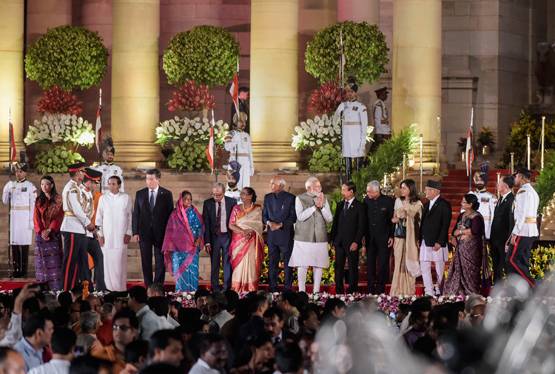 15 तस्वीरों में देखें पीएम मोदी के शपथ समारोह के बेस्ट मोमेंट