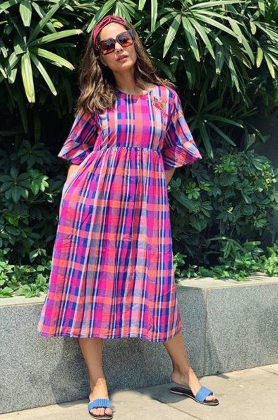 क्या हिना और एरिका की हुई दोस्ती? मस्ती करती आईं नजर