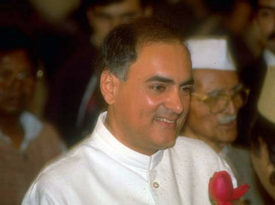 "Accidental प्राइम मिनिस्टर": मां की हत्या के दिन ली थी PM की शपथ