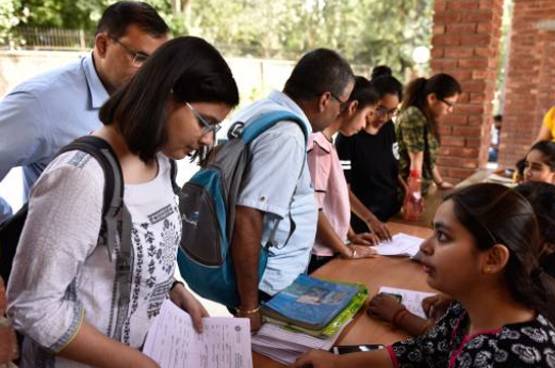 इन 7 स्टेप्स की बदौलत, मिलेगा DU के किसी भी नामी कॉलेज में एडमिशन