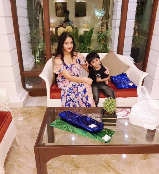 नीली ड्रेस वाली पोलिंग अफसर की कहानी, उन्हीं की जुबानी