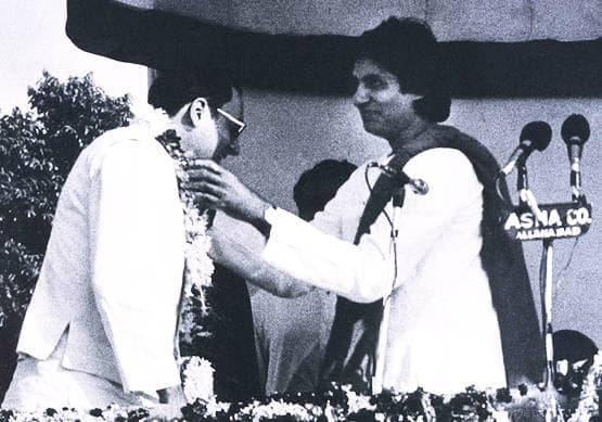 पूर्व नेवी कमांडर ने बताई राजीव गांधी की INS विराट पर छुट्टी की पूरी कहानी