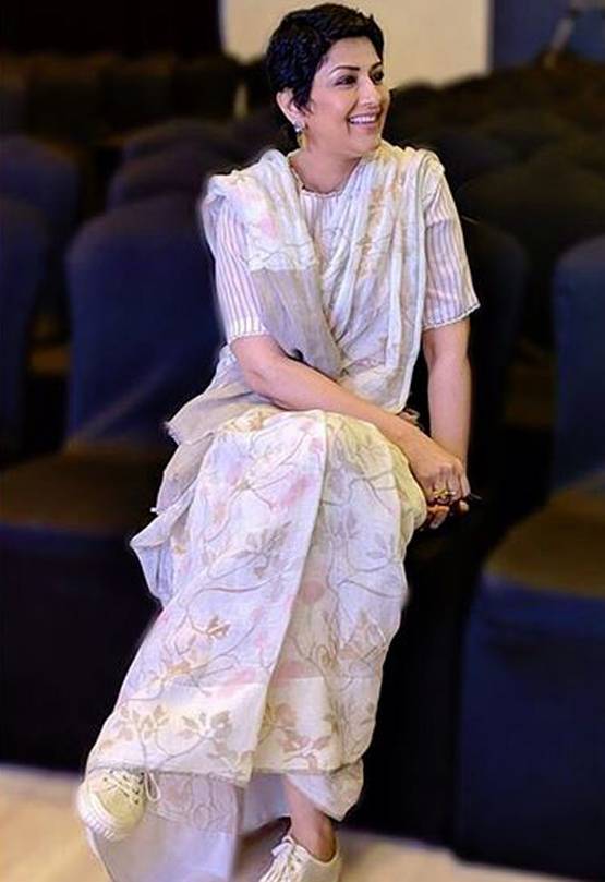 सोनाली बोलीं- कैंसर के बारे में पता चला तो लगा किसी ट्रेन ने मार दिया हो