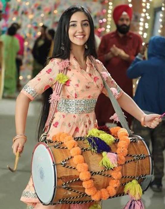 मेकअप रूम में की पढ़ाई, ऐसे पट‍ियाला बेब्स को मिले 10वीं में 93%