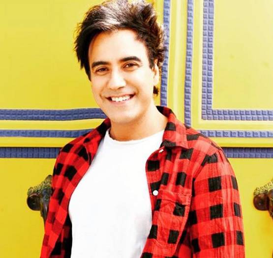 TV इंडस्ट्री का मशहूर चेहरा हैं रेप आरोपी करण, मोना स‍िंह संग था अफेयर