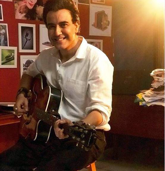 TV इंडस्ट्री का मशहूर चेहरा हैं रेप आरोपी करण, मोना स‍िंह संग था अफेयर