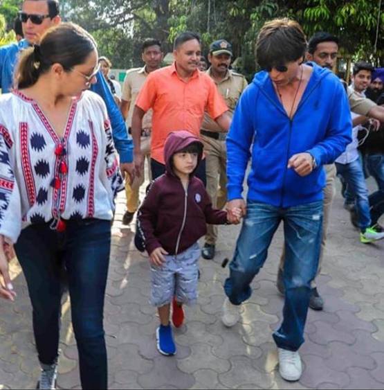 चर्चा में अबराम खान के जूते, 7 दिन में दूसरी बार दिखा मिसमैच फैशन