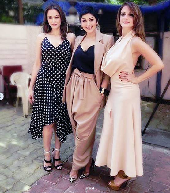 सोनाली बोलीं- कैंसर के बारे में पता चला तो लगा किसी ट्रेन ने मार दिया हो