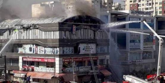 Surat Fire: अपना रिजल्ट नहीं देख पाईं ये 3 छात्राएं, एक दिन पहले मौत