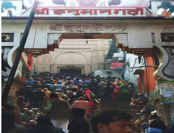 अयोध्या: हनुमान गढ़ी के महंत चुनाव में क्यों नहीं डाल पाते वोट?