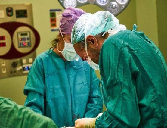 71 वर्षीय बुजुर्ग के पेट में था दर्द, सर्जरी में निकली 7 किलो की सिस्ट