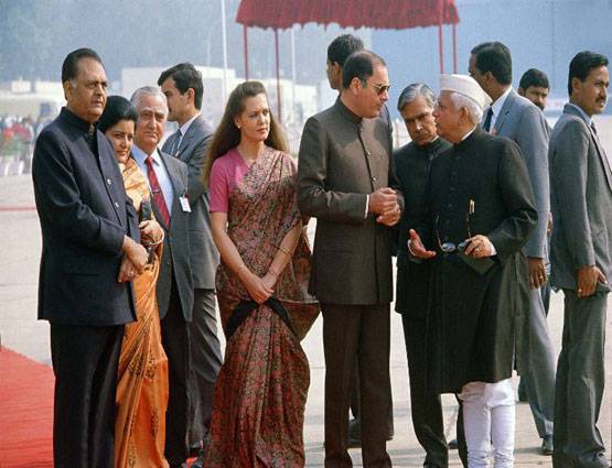 राजीव गांधी पहनते थे नेहरू जैकेट, आज भी जलवा बरकरार