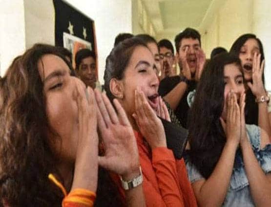 CBSE 12th Result: लड़कियों ने मारी बाजी, जानिए किस जोन में कौन रहा टॉपर