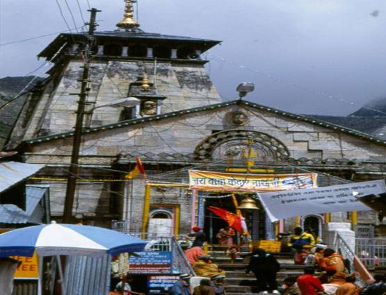 6 महीने बाद खुले केदारनाथ धाम के कपाट, दर्शन को उमड़े श्रद्धालु