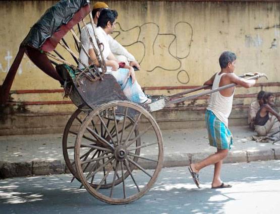 'इश्क के साहित्य' से 'रसगुल्ले' तक, कोलकाता की ये 8 चीजें हैं मशहूर