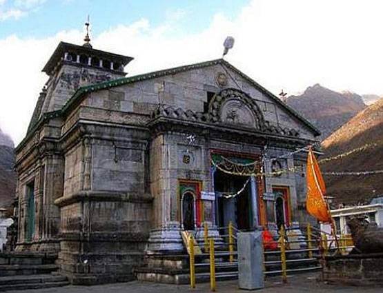 6 महीने बाद खुले केदारनाथ धाम के कपाट, दर्शन को उमड़े श्रद्धालु