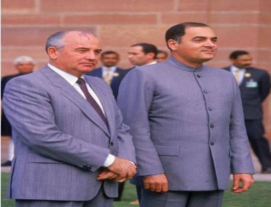 राजीव गांधी पहनते थे नेहरू जैकेट, आज भी जलवा बरकरार