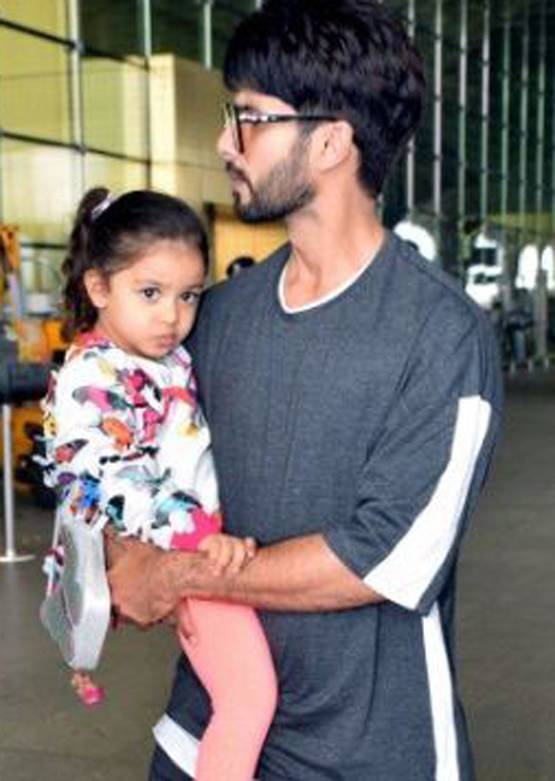 बच्चों संग हॉलिडे के लिए निकले शाहिद-मीरा, एयरपोर्ट पर दिखी बॉन्डिंग