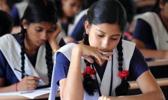 Haryana board: दर्जी की बेटी का कमाल, 12वीं में कॉमर्स की बनीं टॉपर