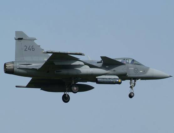 जानें F-21 फाइटर की खासियत, जिसे US सिर्फ भारत को देना चाहता है