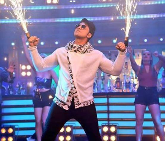 बचपन में बर्तन धोता था ये बंगाली सुपरस्टार, अब जीता है ऐसी लाइफ