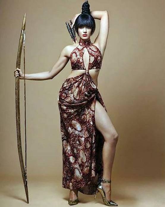 अदा शर्मा ने अपनी अगली फिल्म के लिए कराया न्यूड फोटोशूट! तस्वीरें वायरल