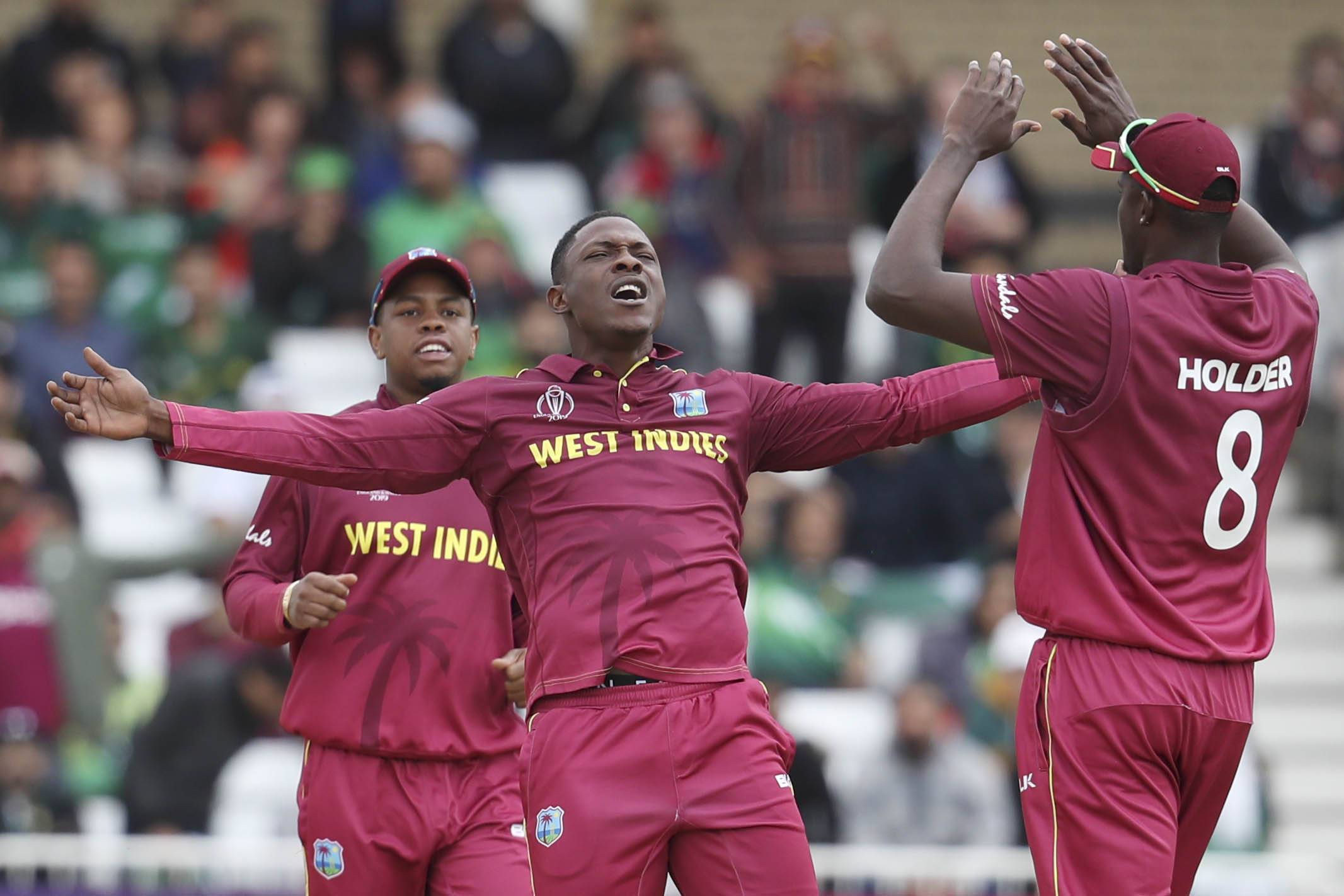 WC: पहले ही मैच में इंडीज ने PAK को पिलाया पानी, बना शर्मनाक रिकॉर्ड