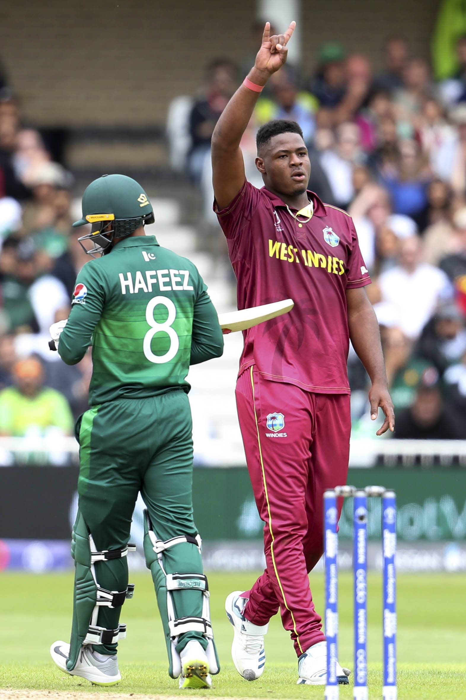 WC: पहले ही मैच में इंडीज ने PAK को पिलाया पानी, बना शर्मनाक रिकॉर्ड