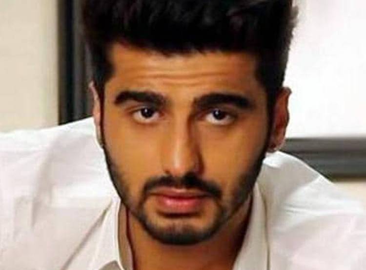 अर्जुन कपूर ने मलाइका अरोड़ा संग र‍िश्ता किया ऑफ‍िश‍ियल?