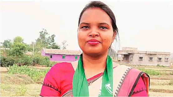 25 साल की उम्र में सांसद बनी ये आदिवासी महिला इंजीनियर
