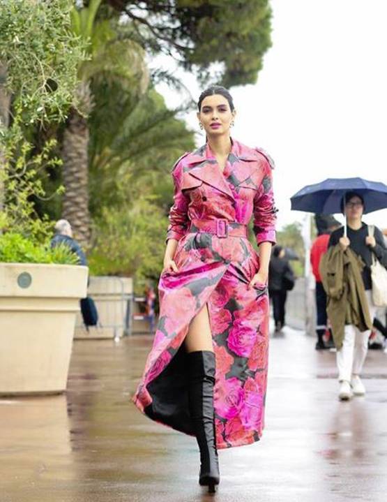 कान्स में डायना पेंटी का रॉयल गाउन, सोशल मीडिया पर बटोरी तारीफें