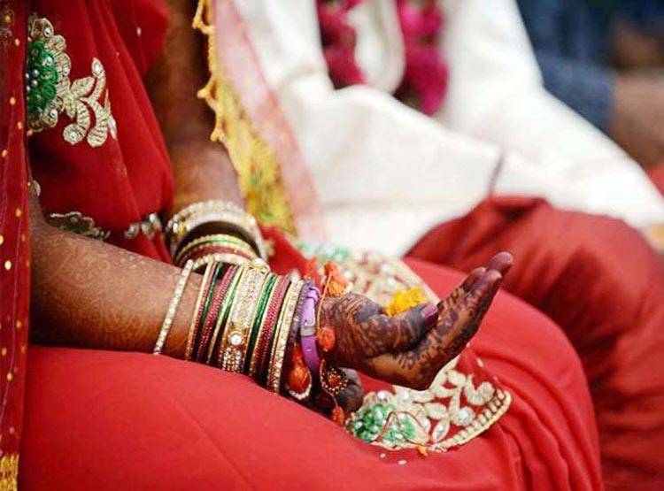 यहां अपनी ही शादी में नहीं जाता दूल्हा, बहन लेती है दुल्हन संग फेरे