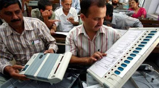 बिना EVM के इन देशों में होती है वोटिंग, ऐसे होते हैं चुनाव