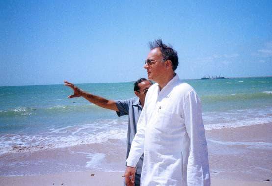 पूर्व नेवी कमांडर ने बताई राजीव गांधी की INS विराट पर छुट्टी की पूरी कहानी