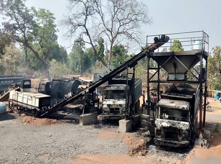 कौन हैं C60 कमांडो, जिनके काफिले को नक्सलियों ने बनाया निशाना