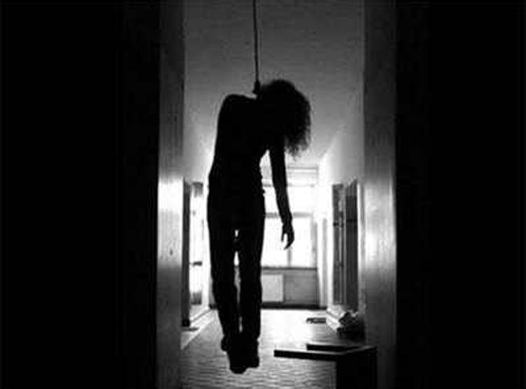 सिंदूर भर लड़की ने लगाई फांसी, तीन दिन बाद प्रेमी के साथ होनी थी शादी