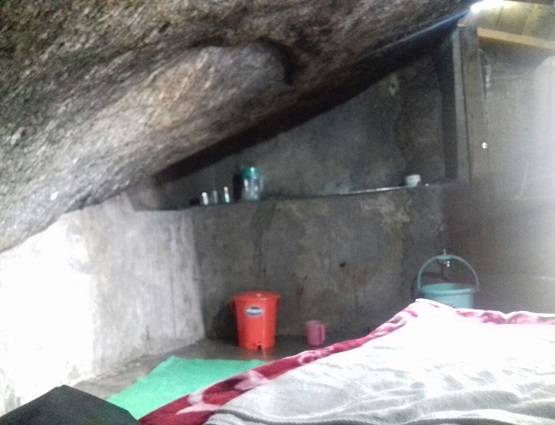 केदारनाथ की जिस गुफा में मोदी ने की साधना, 999 रुपये है किराया