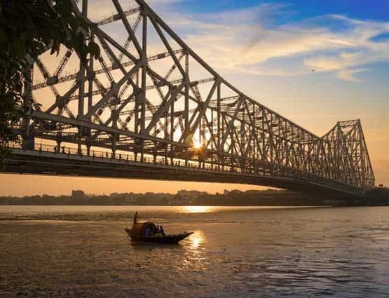 'इश्क के साहित्य' से 'रसगुल्ले' तक, कोलकाता की ये 8 चीजें हैं मशहूर