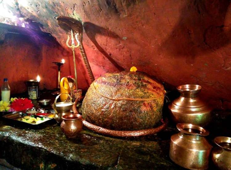 केदारनाथ का कल्पेश्वर मंदिर, दुर्वाषा की तपोभूमि, दिखती है श‍िव की जटा