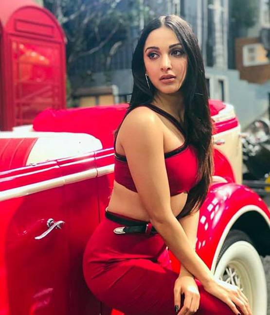 वाइब्रेटर वाले सीन से चर्चा में आई थीं कियारा, बनेंगी नई सनसनी!