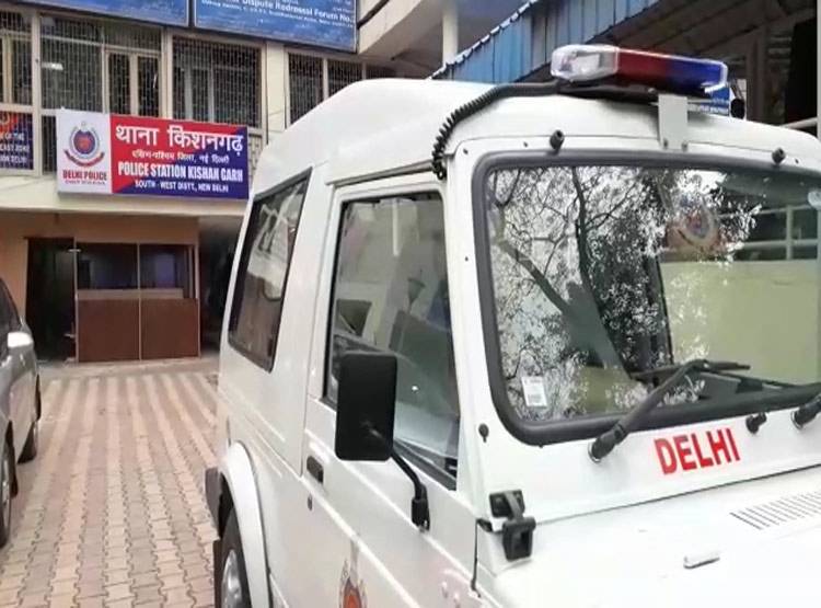 2 औरतों की दीवानगी: बचपन की GF ने किया BF की पत्नी का मर्डर