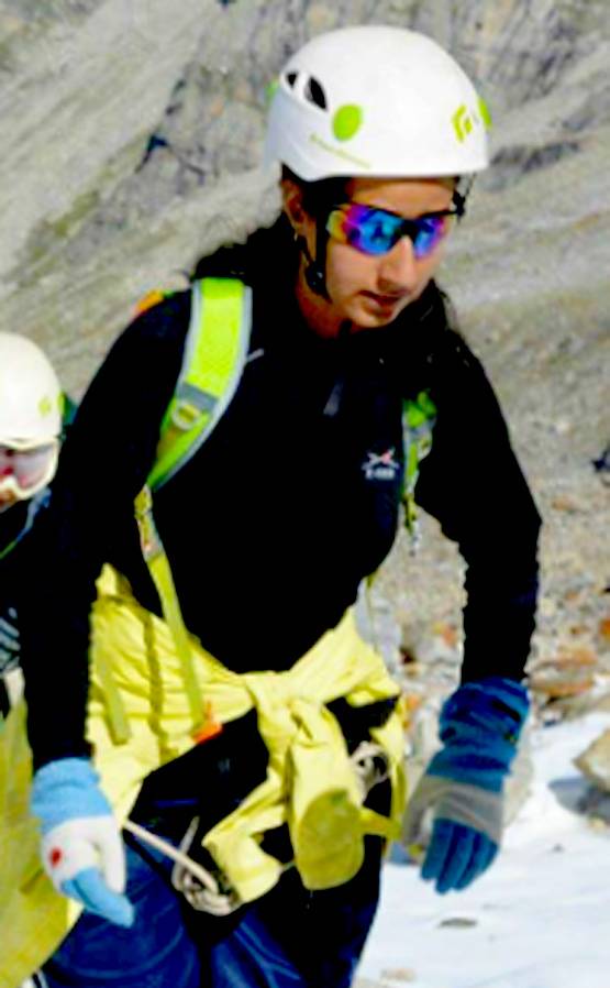 नाहिदा मंजूर: ये हैं एवरेस्ट फतह करने वाली पहली कश्मीरी महिला